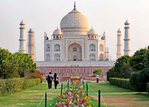 Agra - Mathura Weekend Tour